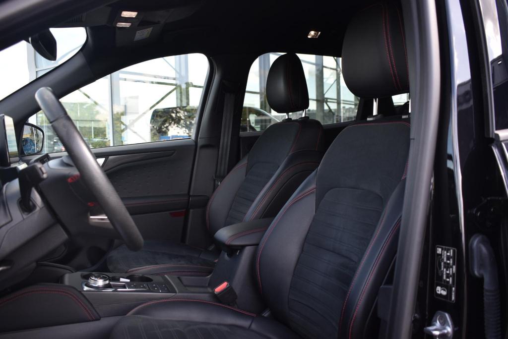 Ford Kuga 2.5 phev st-line x | elektrisch wegklapbare trekhaak | climate co