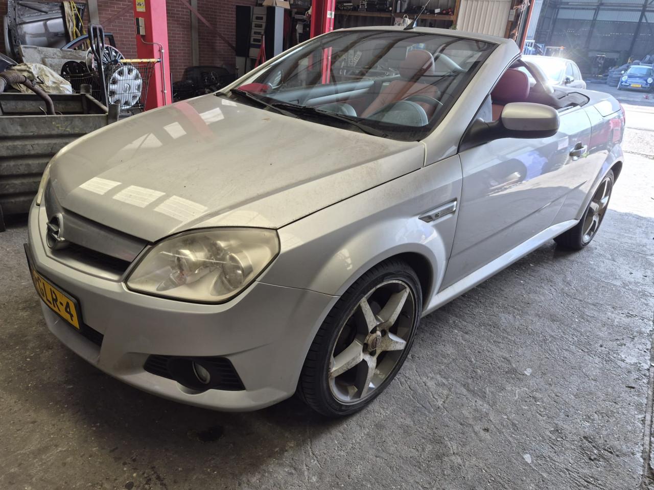 Opel Tigra Twin Top Cabrio 1.4-16V Apk 13-1-2027