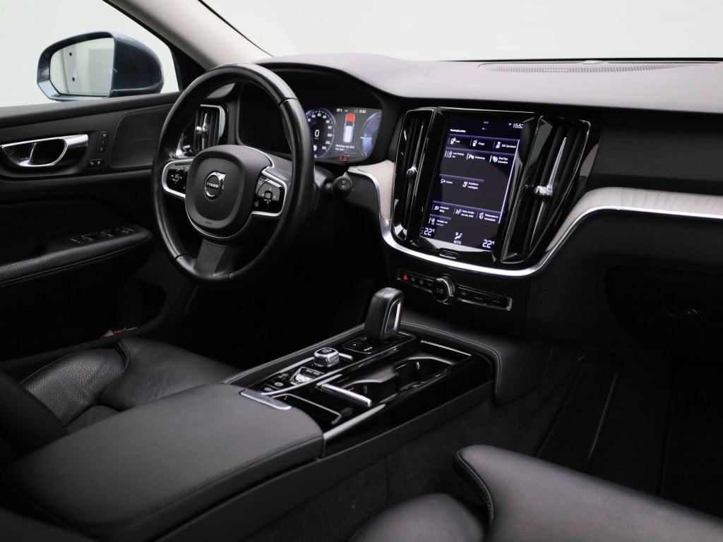 Volvo V60 2.0 t6 recharge awd inscription | automaat | lmv | trekhaak | led