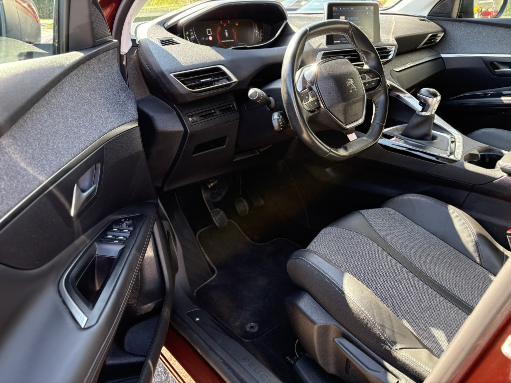 Peugeot 3008 1.2 puret agc allure