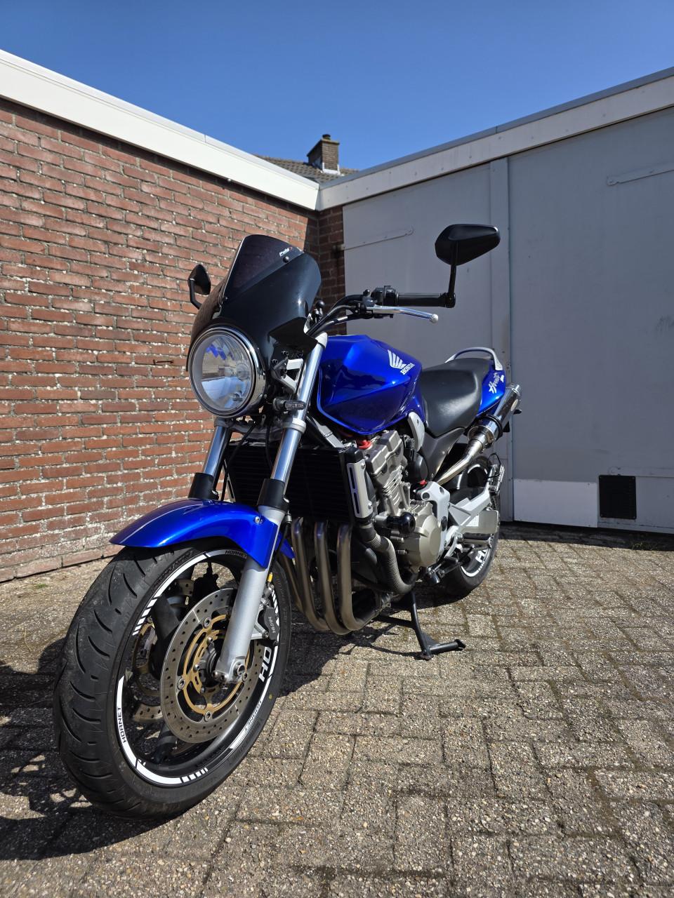 Honda CB900F Hornet