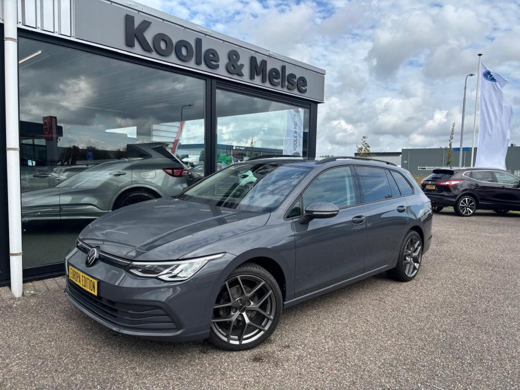 Volkswagen Golf tsi 110pk life, elektrische trekhaak, carplay