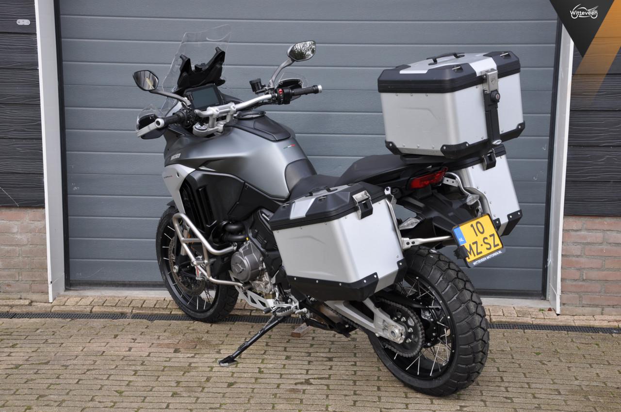 Ducati Multistrada V4 S Travel, radar, spaakvelgen