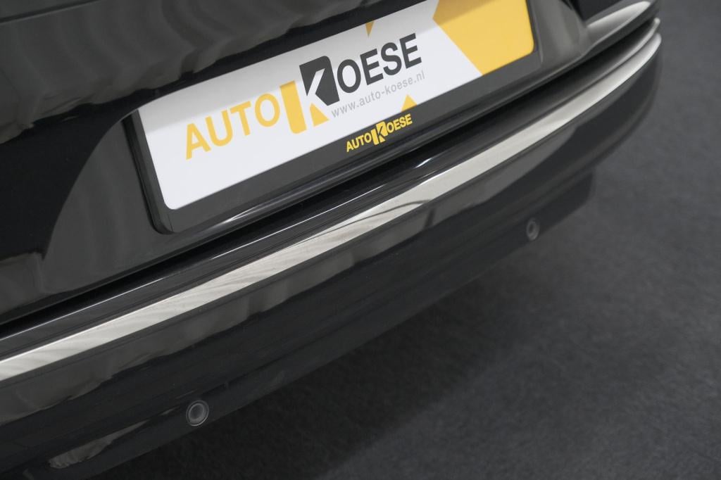 Renault Clio estate tce 90 intens | navigatie | parkeersensoren | climate c