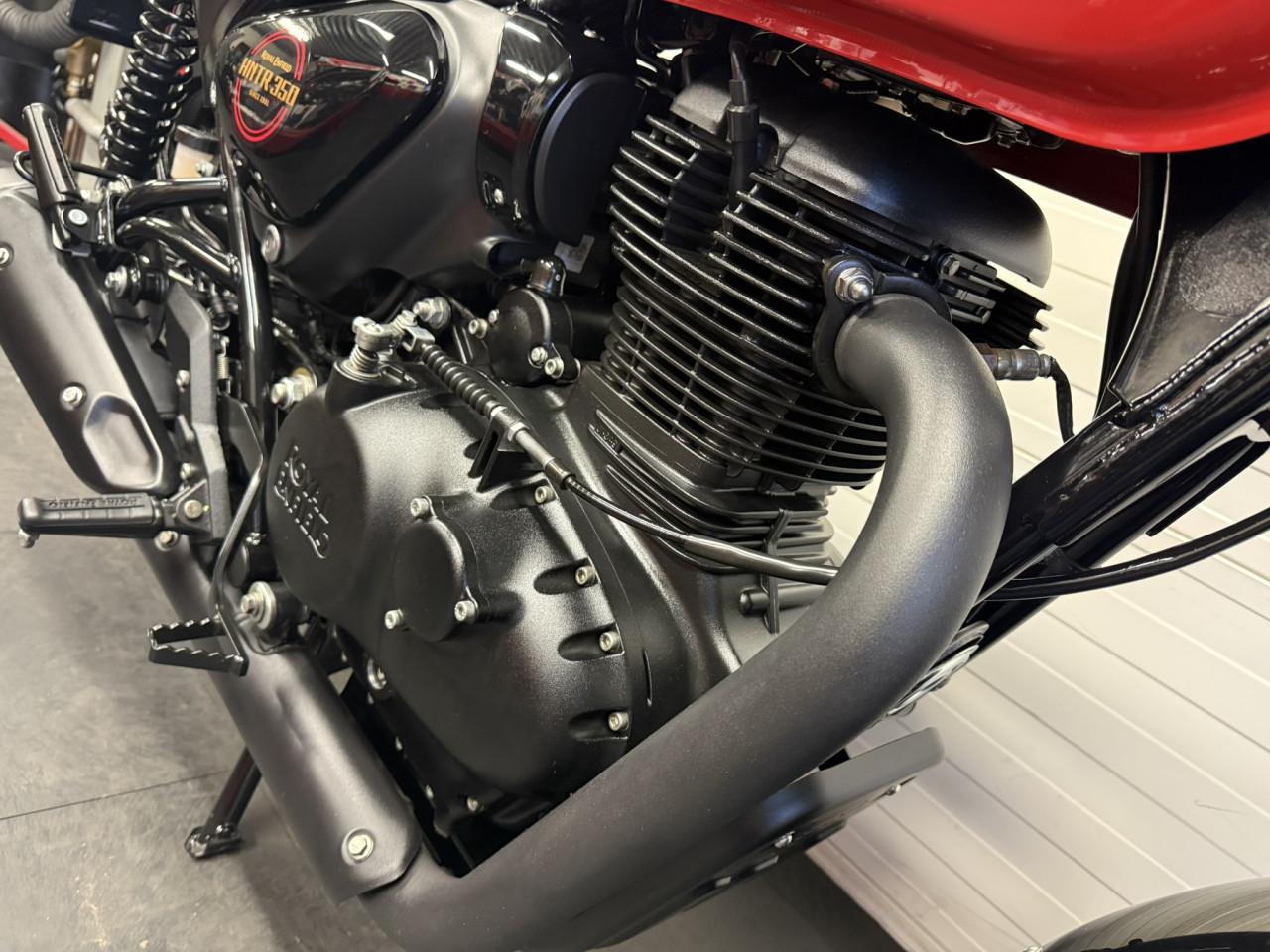 Jonge en complete Royal Enfield HNTR 350!