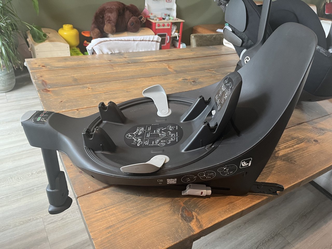 Cybex cloud z2 i size met base