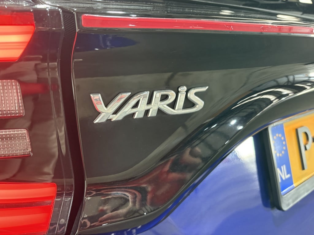 Toyota Yaris 1.5 hyb. executive | navi | bsm | stoelverw. |