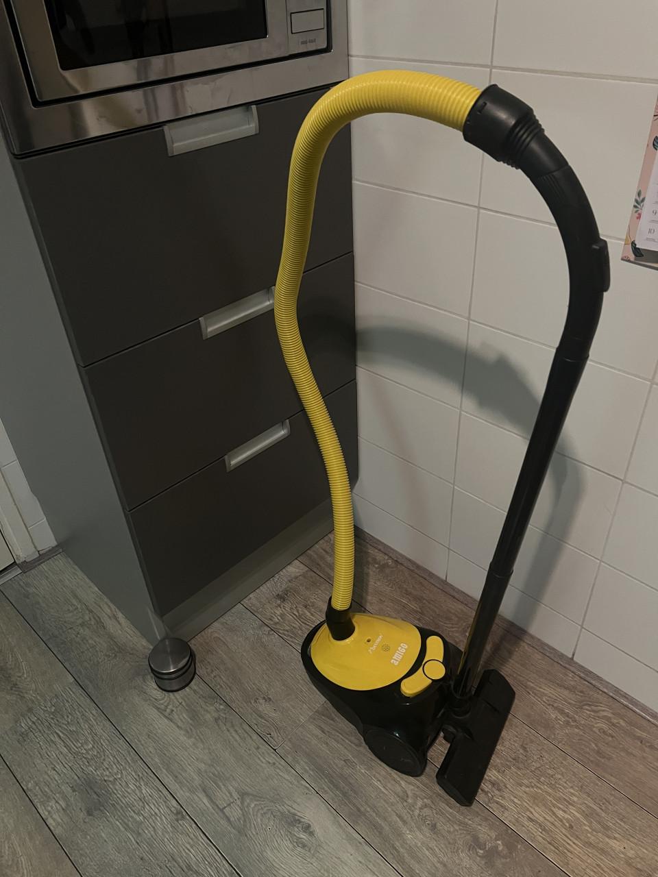 Stofzuiger Amigo geel/zwart ABG100AMY 1200W