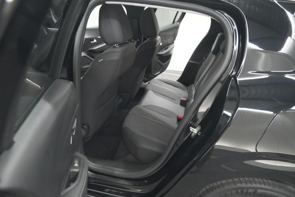 Peugeot 208 puretech 100 allure | parkeersensoren | navigatie | apple carpl