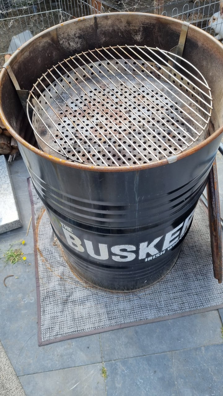 Barrel bbq / stookton