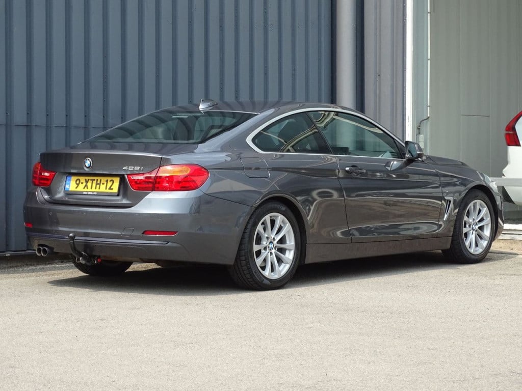 BMW 4 Serie coupé 428i high executive