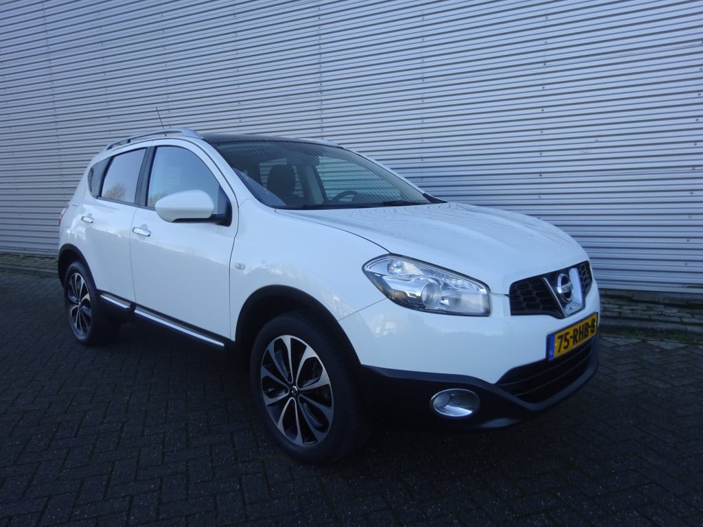 Nissan Qashqai 1.6 connect edition climate control / camera / trekhaak / lm