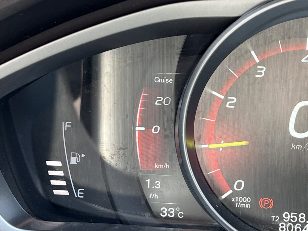 Volvo V40 t3 153pk nordic+sport| standkachel| trekhaak| navi| r-design