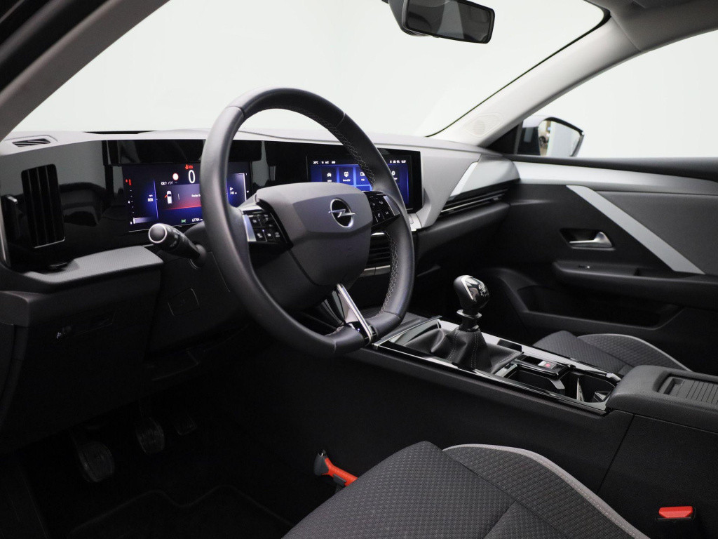 Opel Astra 1.2 edition | navigatie | climate control | parkeersensoren | le