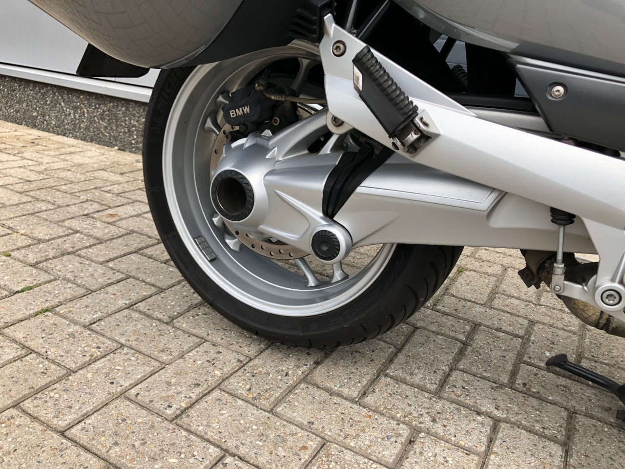 BMW R1200RT van 1e eigenaar met slechts 42 dkm, nieuwstaat €4850,-