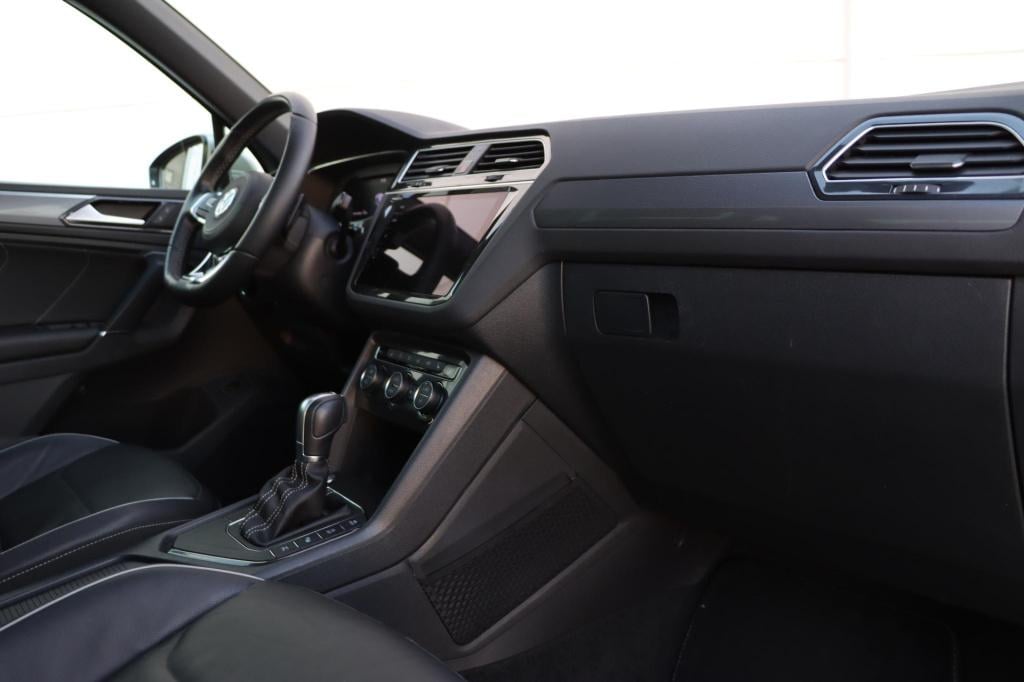 Volkswagen Tiguan 1.4 tsi act highline business r 150pk dsg6  full options 