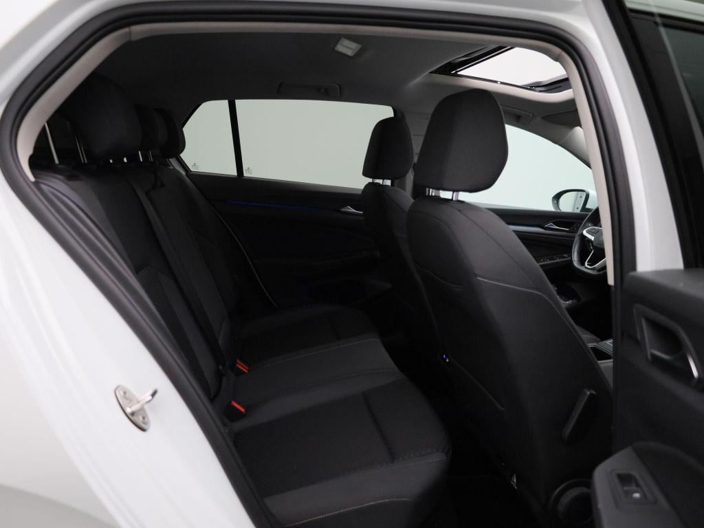 Volkswagen Golf 1.0 etsi life | automaat | panorama dak | virtual cockpit |