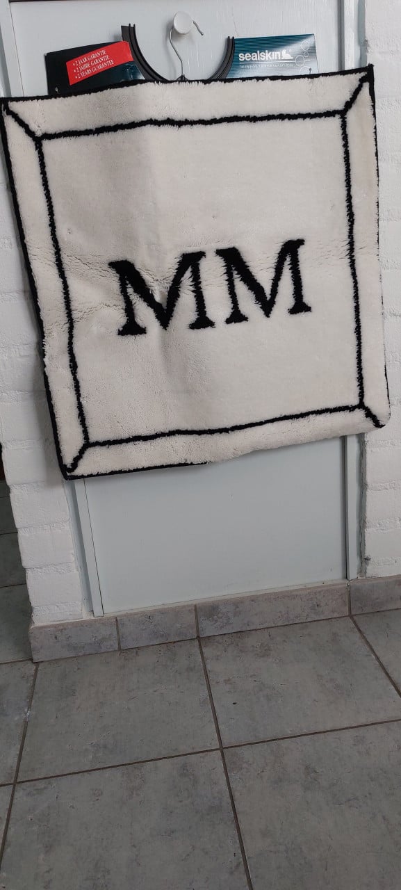 Nieuwe badmat en wc-mat zwart-wit met MM