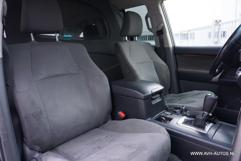 Toyota Land Cruiser 3.0 d-4d-f vx window van