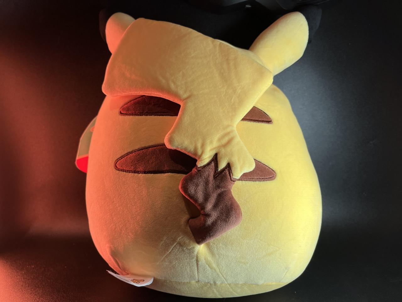 Pokémon x Squishmallows – Happy Pikachu Pluche Knuffel (25 cm)
