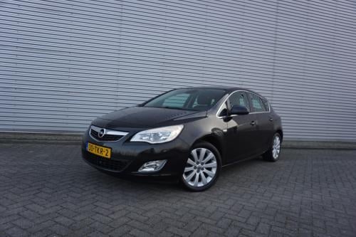 Opel Astra 1.4 turbo cosmo airco / cruise / parkeers. / elektr. ramen / tre