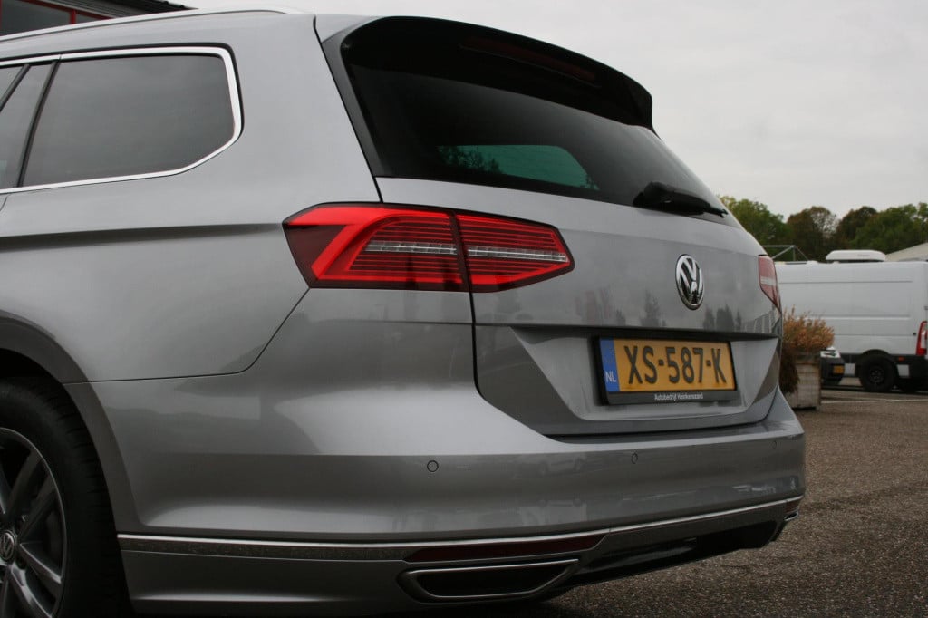 Volkswagen Passat variant 1.5 tsi highline business r