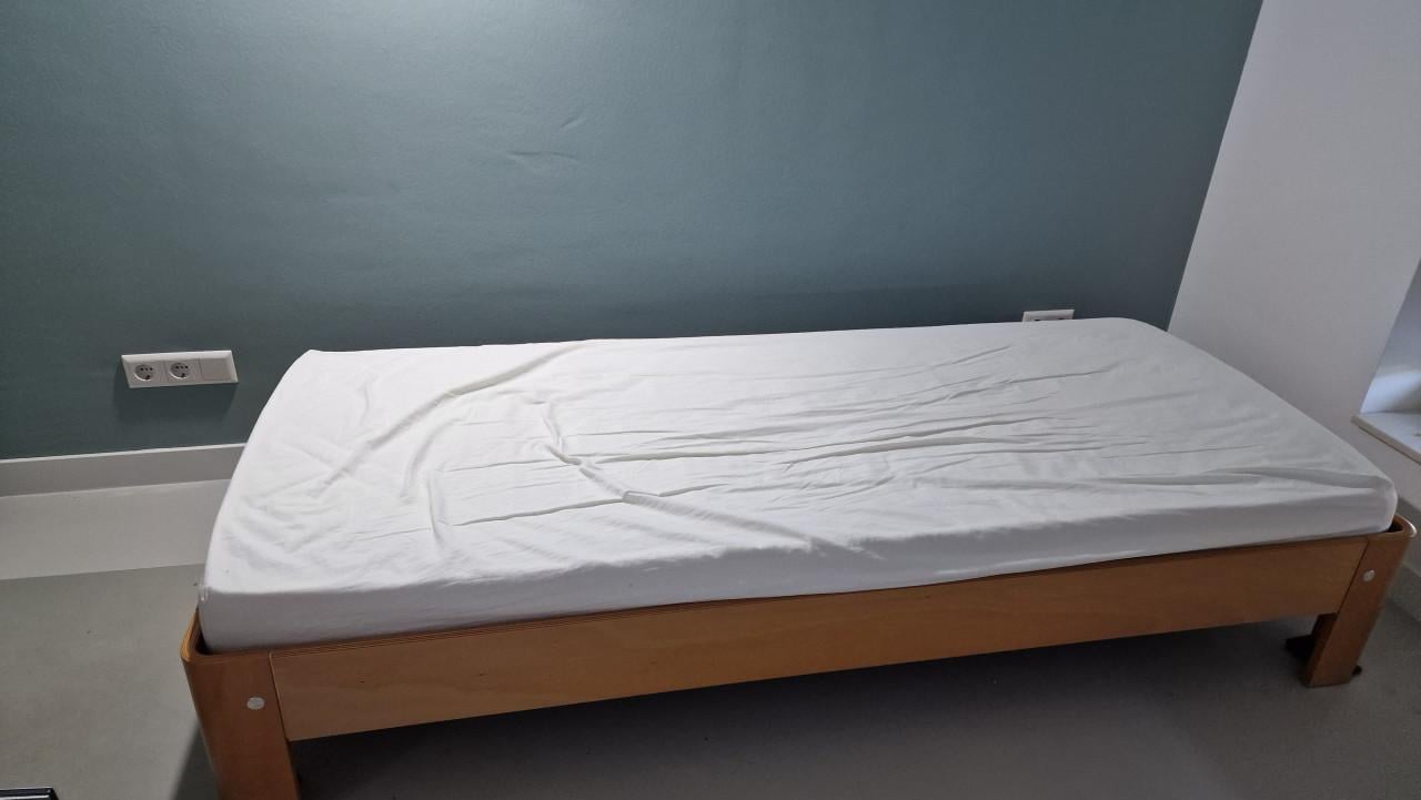 2 losse bedden 90 x200 auping