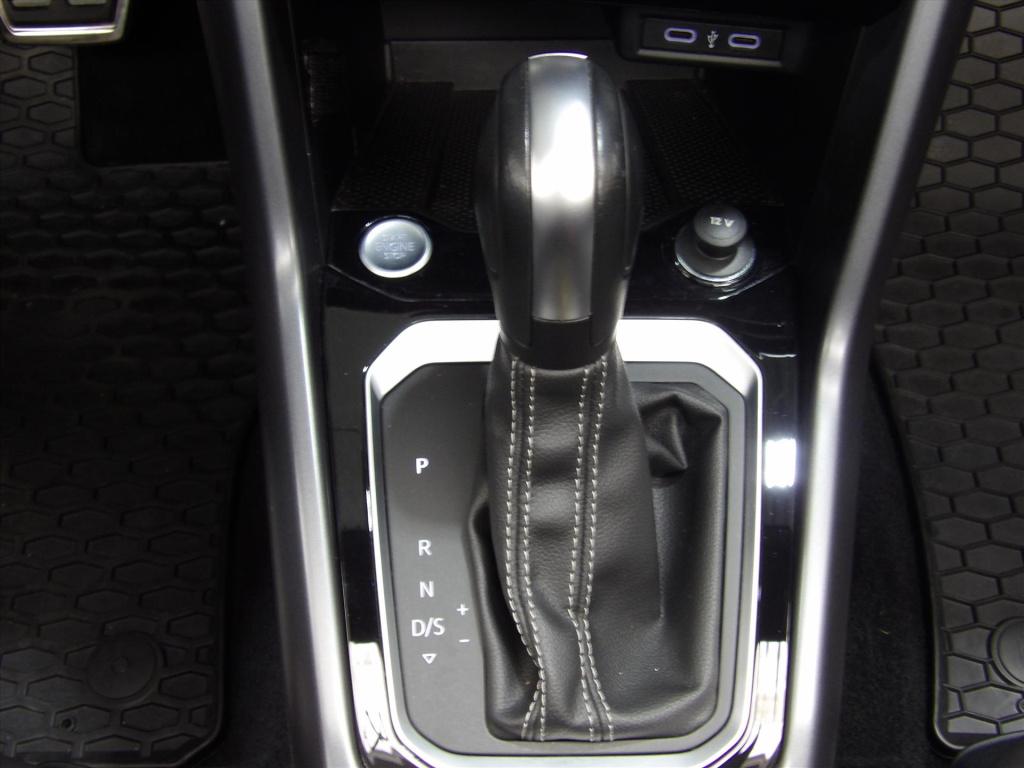 Volkswagen T-roc cabrio 1.5 tsi 150pk 7-dsg r-line