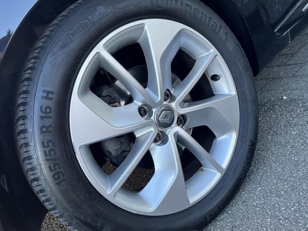 Renault Clio 0.9 tce limited | cruise control | airco | trekhaak | navigati