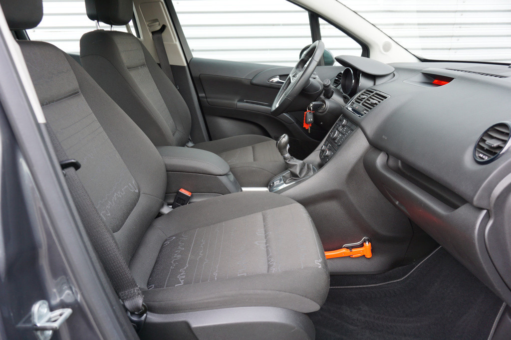 Opel Meriva 1.4 turbo cosmo airco / trekhaak / cruise control  / nap