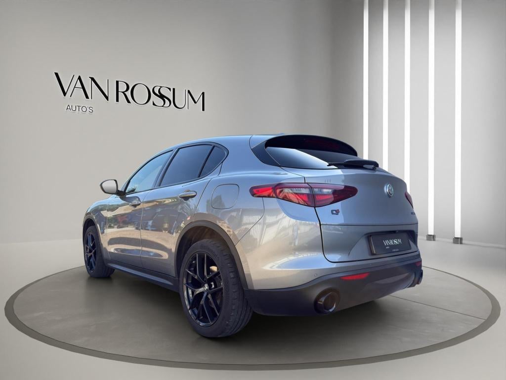 Alfa Romeo Stelvio 2.0 t awd super | 20" | camera | leder / sportstoelen | 