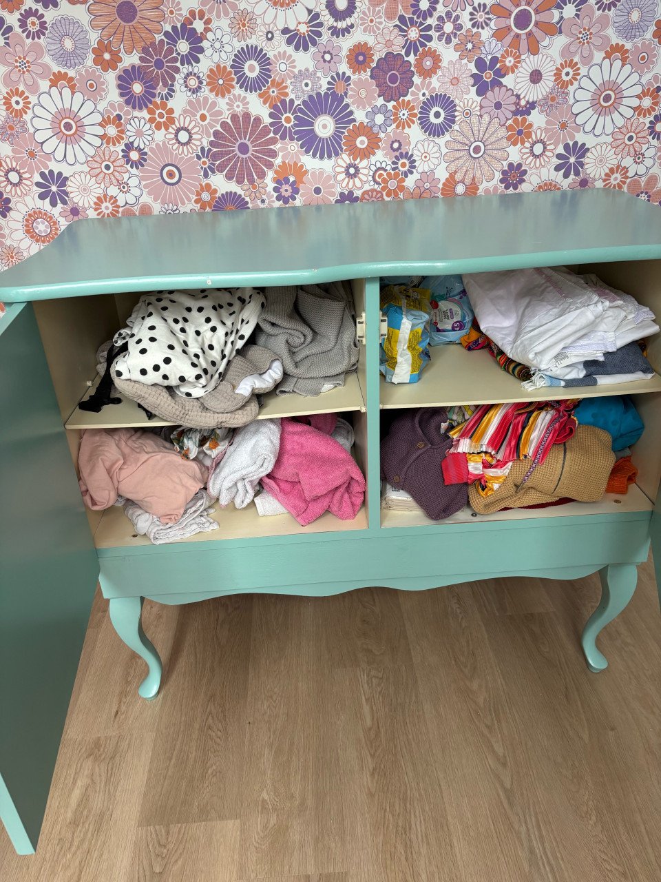 Commode vintage