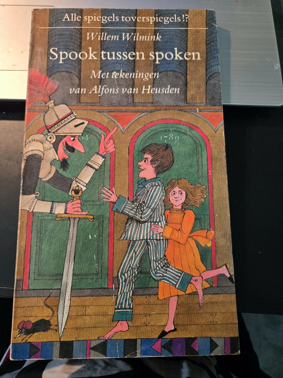Boek: Spook tussen spoken 1980 1e druk