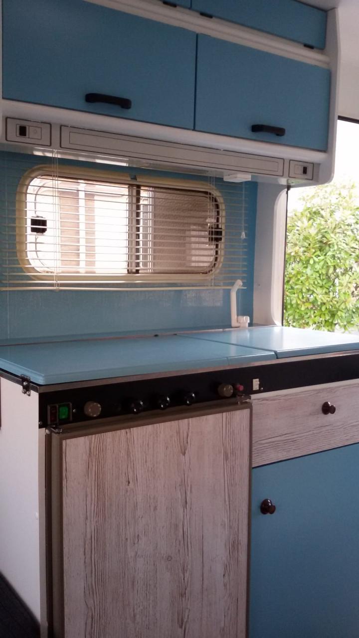 Caravan chateau 430