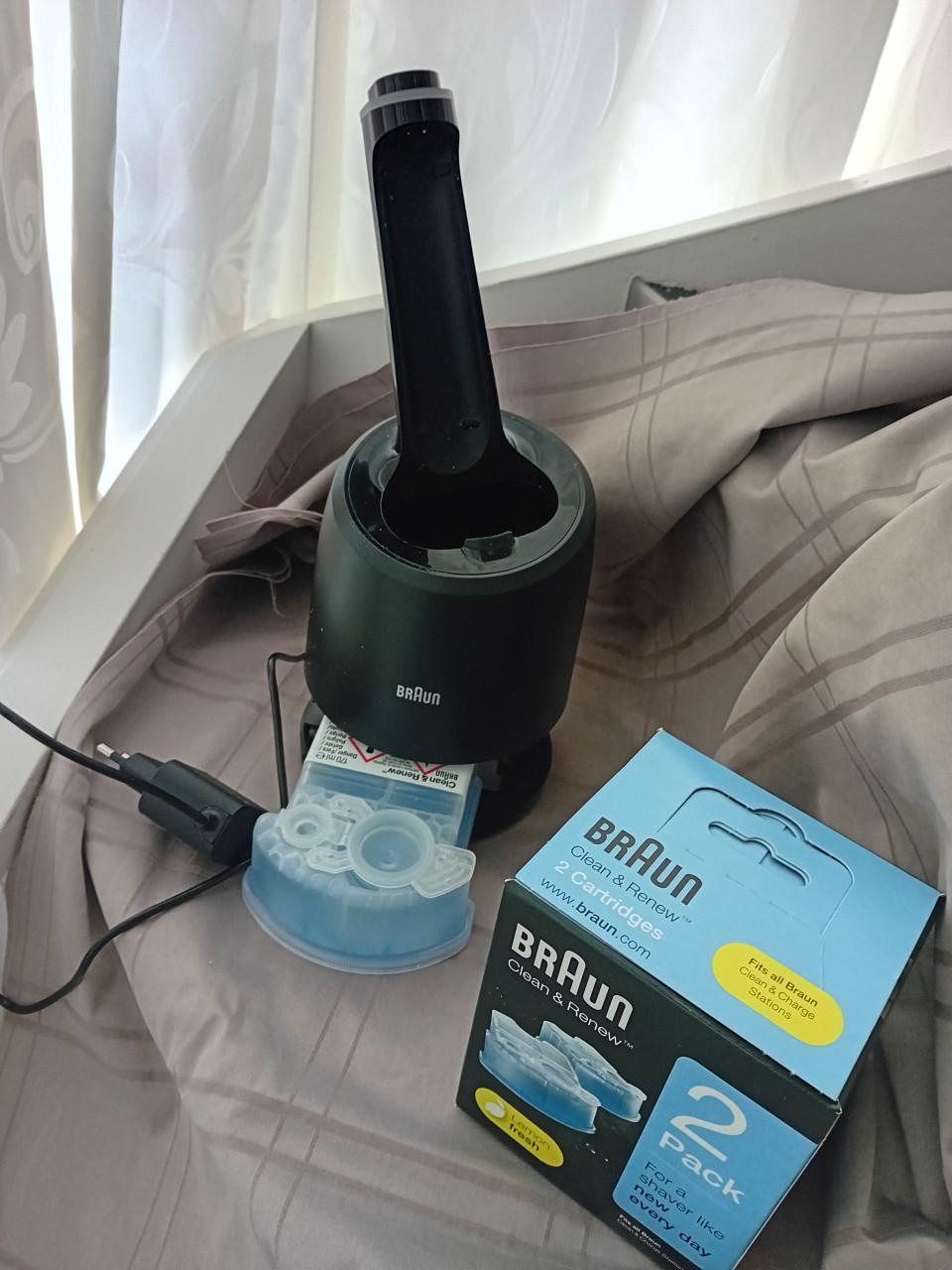 Reinigings station en patronen scheerapp