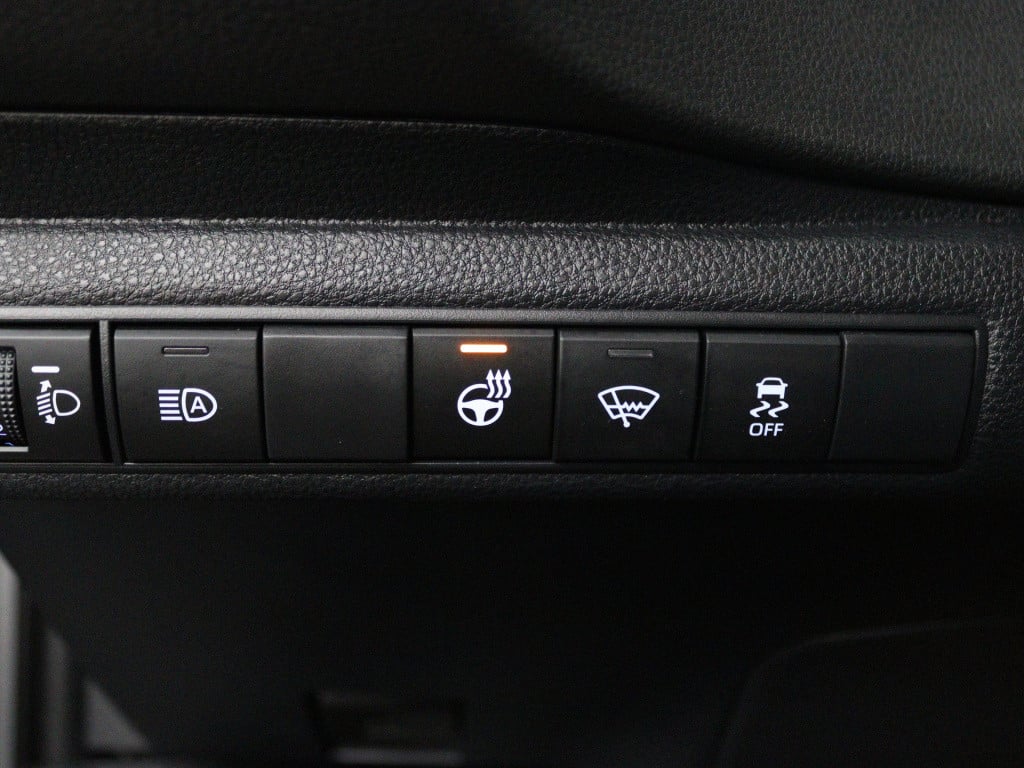 Toyota Corolla Touring Sports 2.0 hybrid style limited camera | trekhaak | 