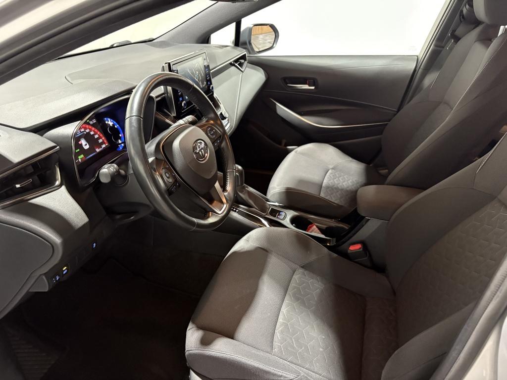 Toyota Corolla Touring Sports 2.0 hybrid first ed.