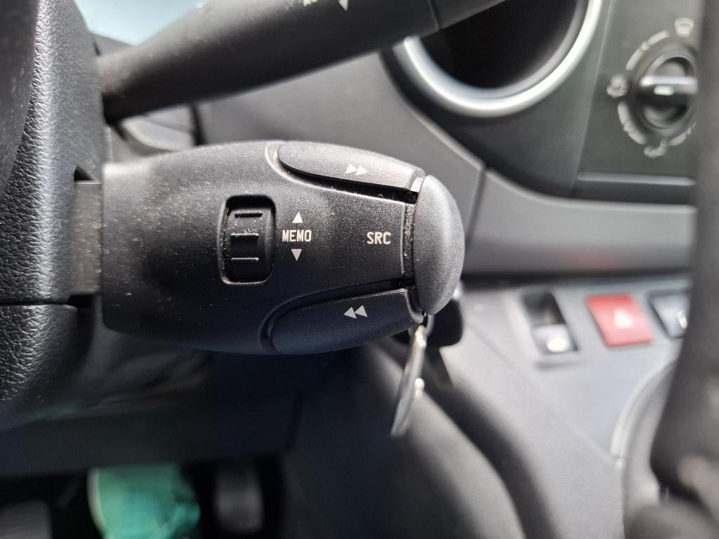 Citroen Berlingo multispace feel 110 nav/cam/trekhaak