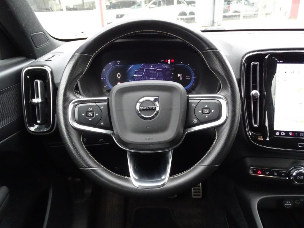 Volvo XC40 recharge p8 awd r-design