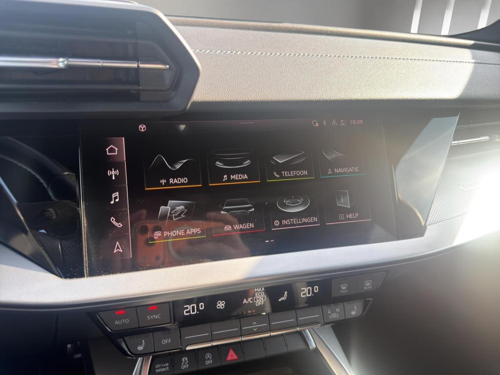 Audi A3 sportback 35 tfsi s 3x s-line sfeer rs stoelen acc camera