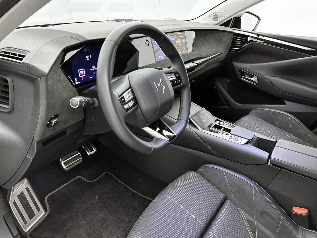 Ds Ds 4 130pk automaat etoile | 180 camera | elektrische stoelverstelling |