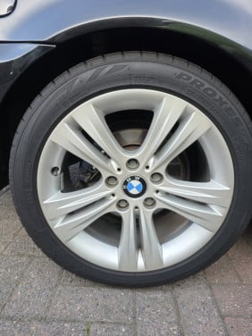 Originele BMW velgen + nieuwe zomerbanden