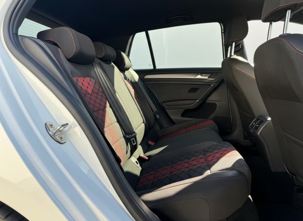 Volkswagen Golf 2.0 tsi gti tcr 5-deurs automaat 290 pk