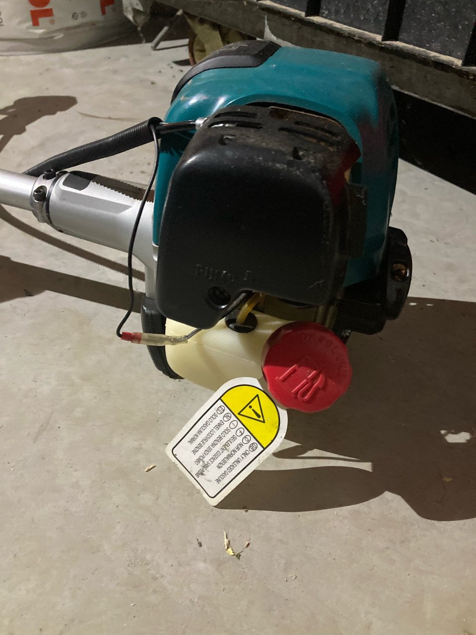 Makita Bosmaaier BCX2500 4takt met harnas