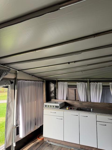 Gusto caravan voortent 4 jaar oud