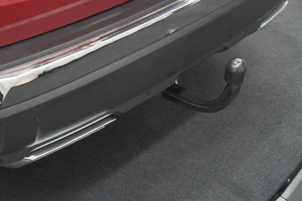 Peugeot 3008 puretech 130 eat6 gt | allseason banden | trekhaak | panoramad