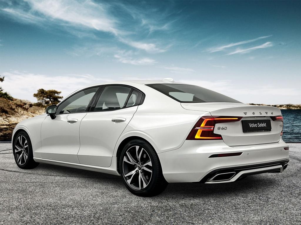 Volvo S60 t4 190pk r-design| 360camera| trekhaak| adap.cruise