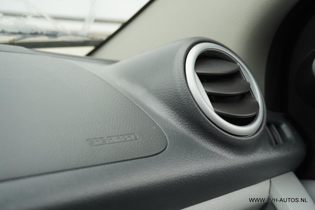 Nissan Pixo 1.0 acenta