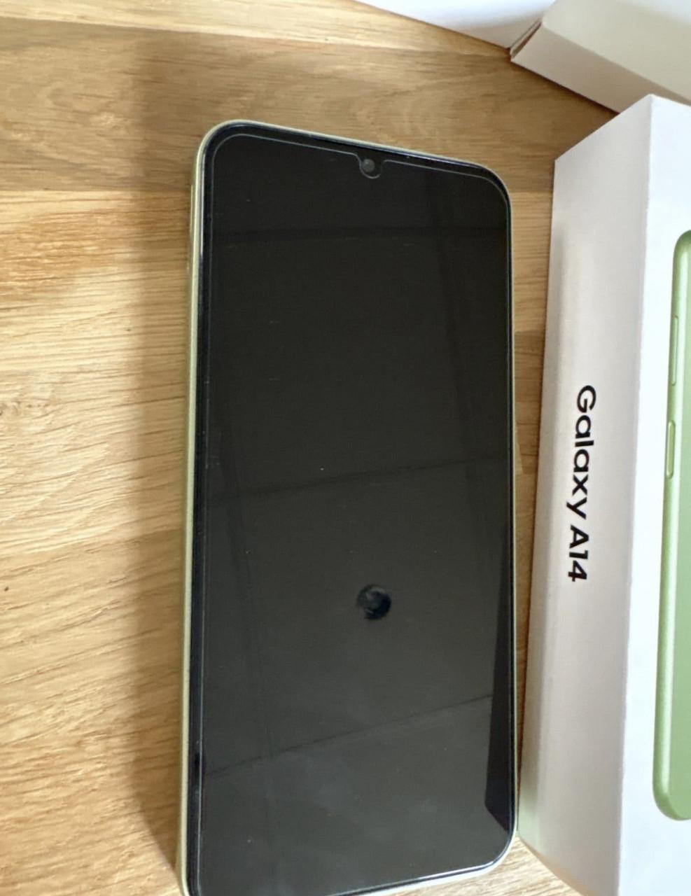 Samsung Galaxy A14 64GB groen - nauwelijks gebruikt