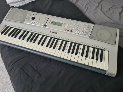 Yamaha keyboard inclusief statief
